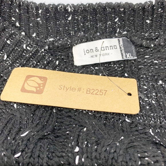 Jon & Anna Crewneck Sweater White / Black XL NWT - Picture 11 of 16